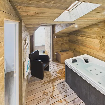 Maison A Pour 4 - Jacuzzi Et Terrasse * 포르닉
