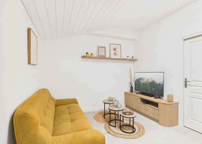 Maison A Pour 4 - Jacuzzi Et Terrasse Holiday home